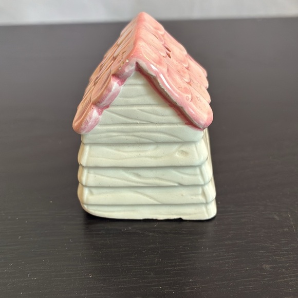 Vintage 1990's Ceramic Disney's Pluto's house salt OR pepper shaker collectible - Picture 3 of 9